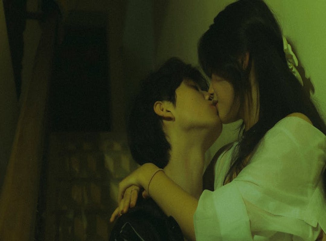 Types of Affectionate Kisses GIFs